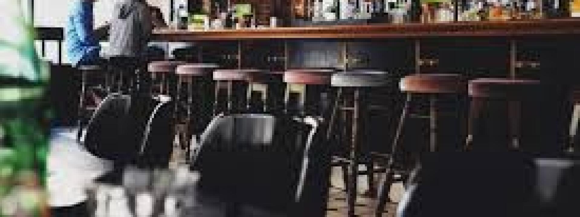 Appena scarcerata, molesta i clienti di un bar: denunciata