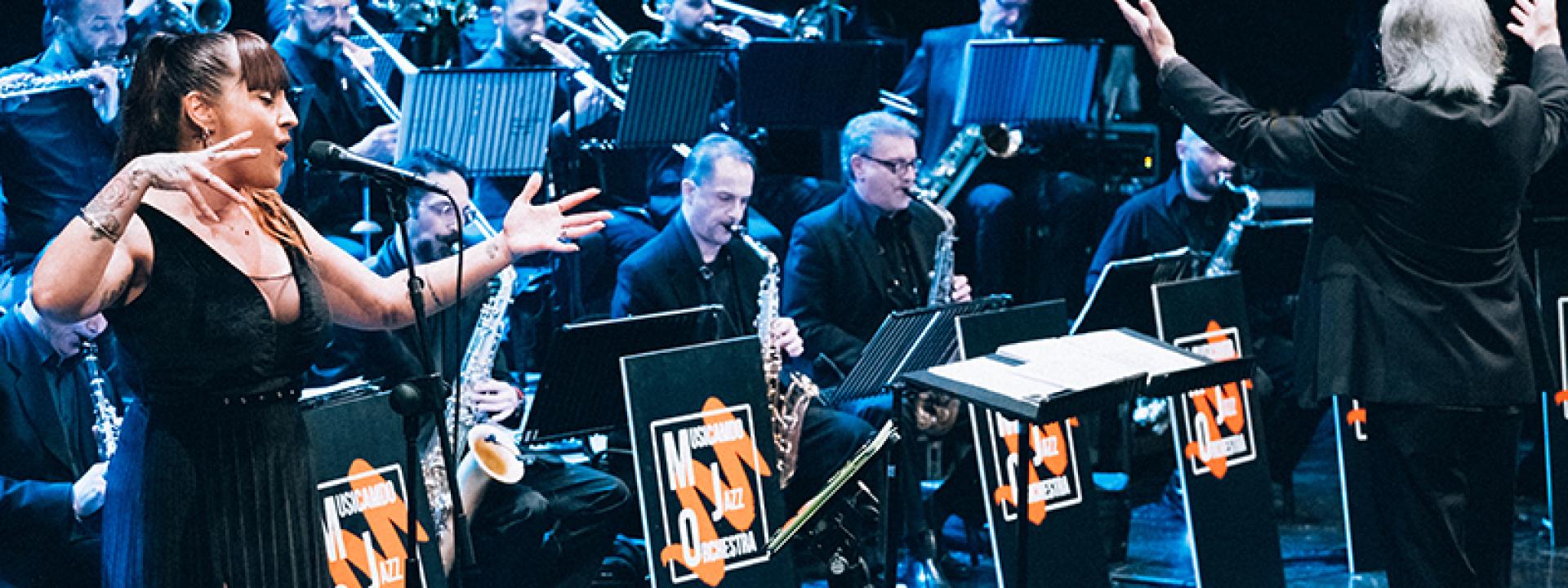 Marche, al Politeama omaggio a Mina con Musicamdo Jazz Orchestra