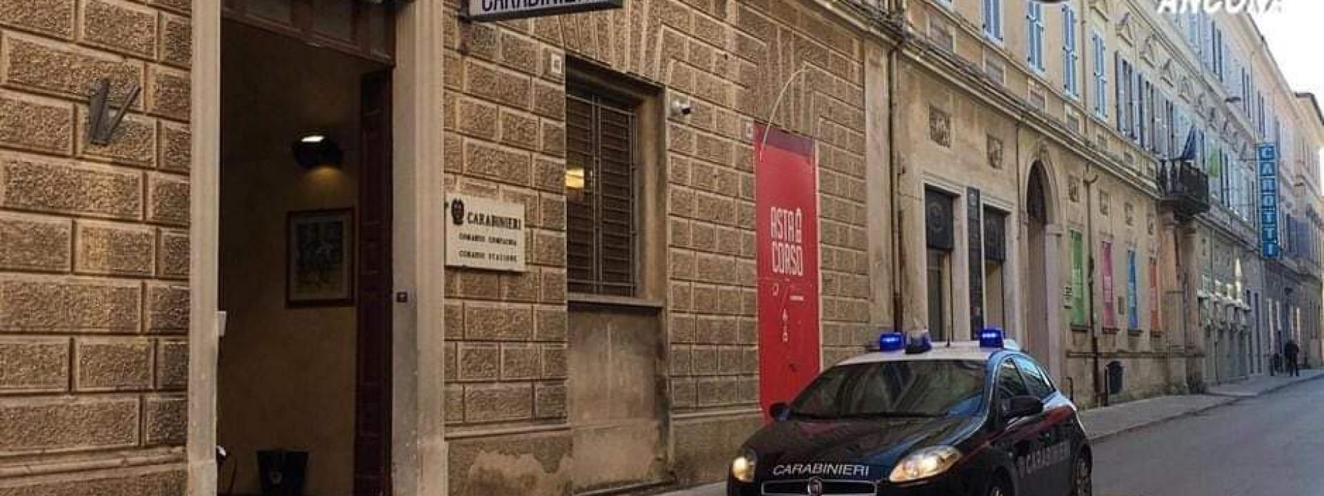 Marche, spaccio ai giardini: un arresto, una denuncia, cinque segnalazioni alla Prefettura