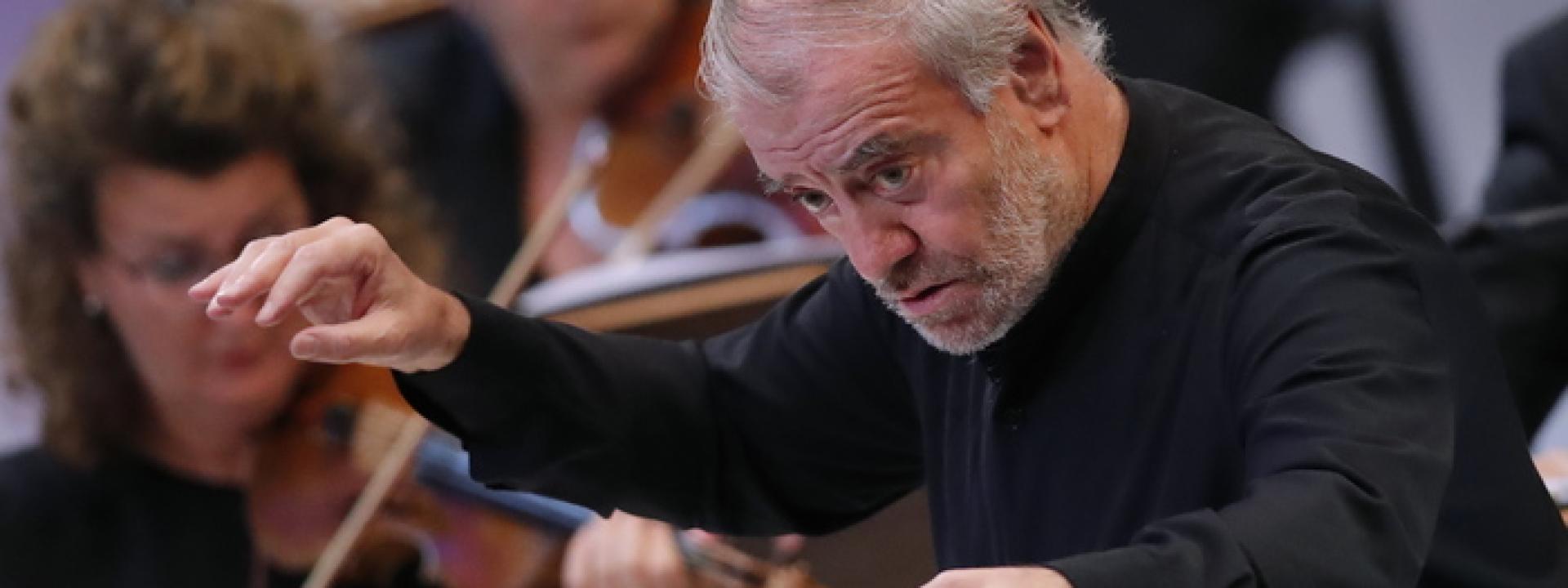 Marche - Annullato il concerto allo Sferisterio con direttore il russo Gergiev