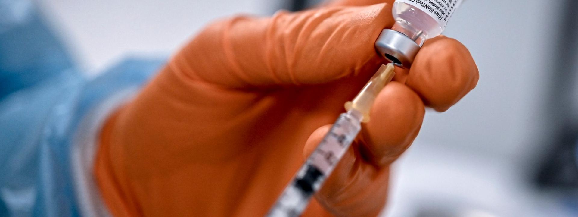 Negli Stati Uniti surplus di vaccini: buttati milioni di dosi per inutilizzo