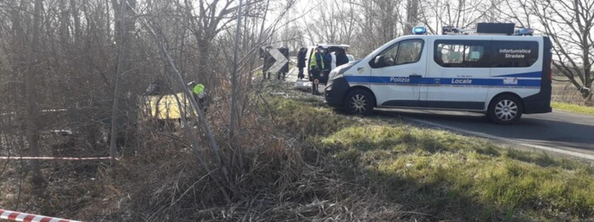 Tragico schianto, morti due ventenni