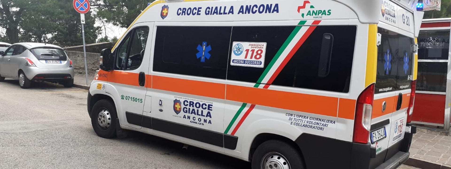 Marche - Picchiato da un collega, 41enne portato a Torrette