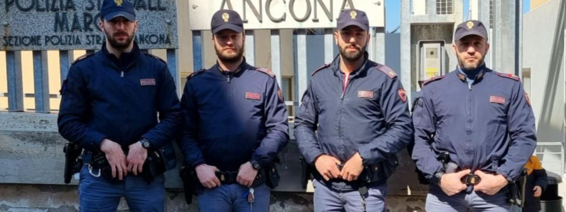 Marche - Minaccia di ammazzare la madre, viene ricoverato e scappa dall'ospedale: vuole suicidarsi ma lo salva la polizia