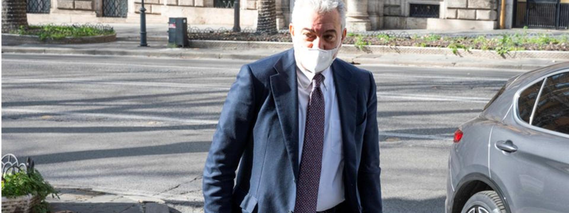 Milioni di mascherine irregolari e pericolose: ora Arcuri rischia il processo