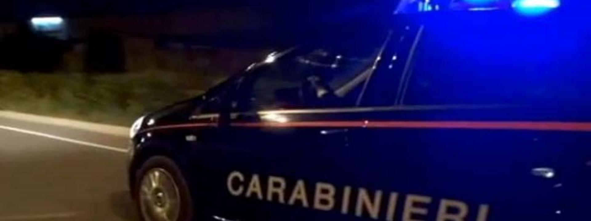 Bimbo di due anni si allontana nella notte, ai carabinieri dice: 