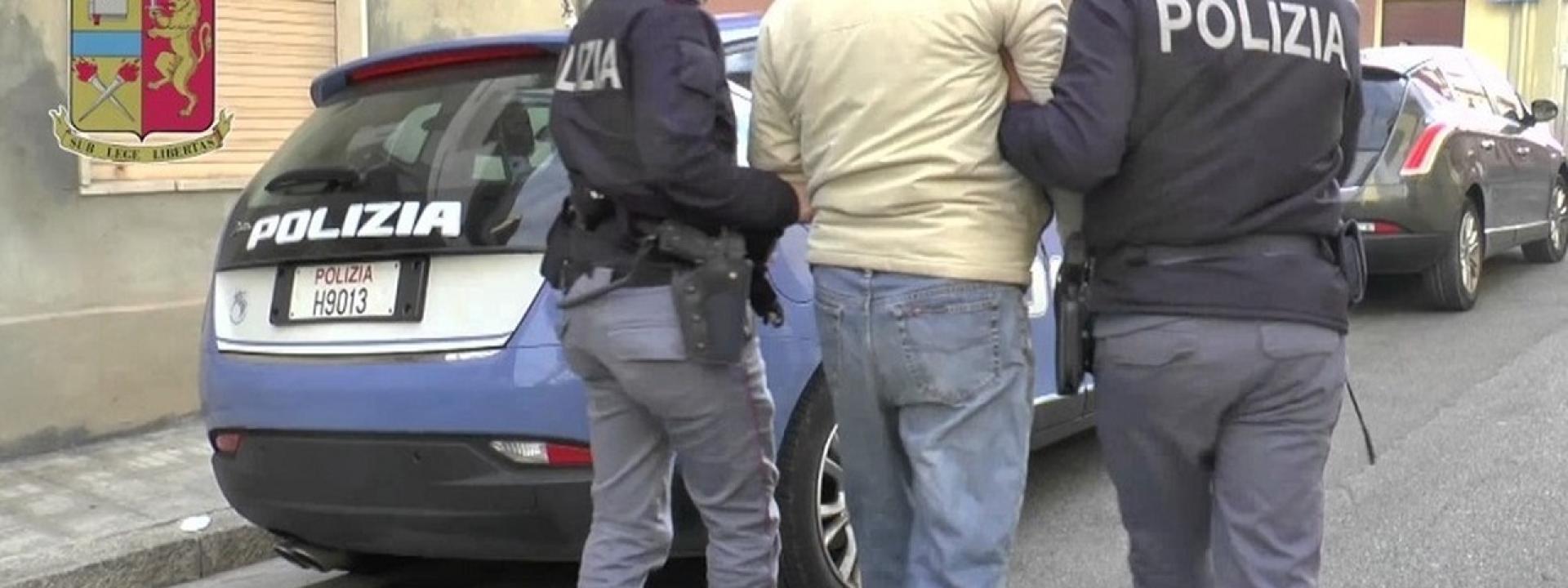 Marche - Portava l'eroina in bocca ai clienti: pusher nigeriano in manette