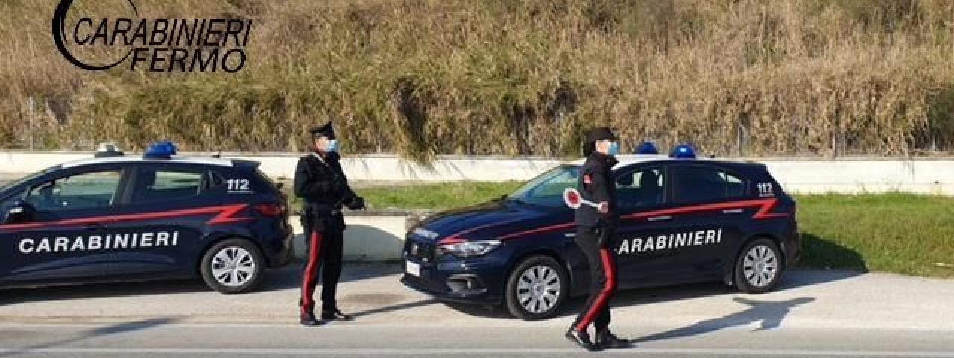 Marche - Coinvolto in un incidente, era ubriaco e senza assicurazione: 42enne denunciato