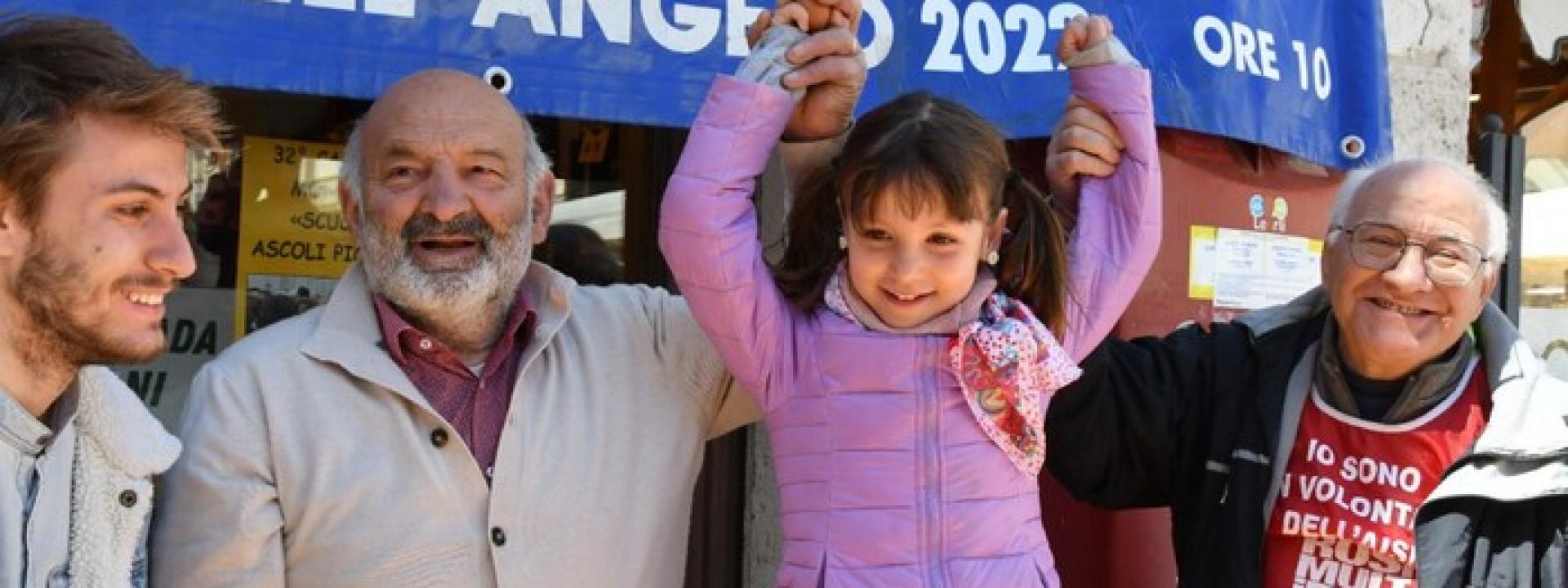 Marche - Una bimba di 7 anni vince il Campionato mondiale della Scuccetta