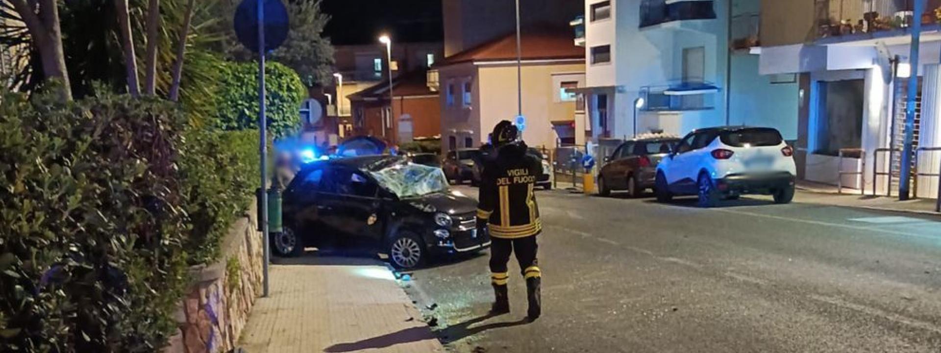 Marche - Tremendo frontale in centro: una ragazza finisce a Torrette