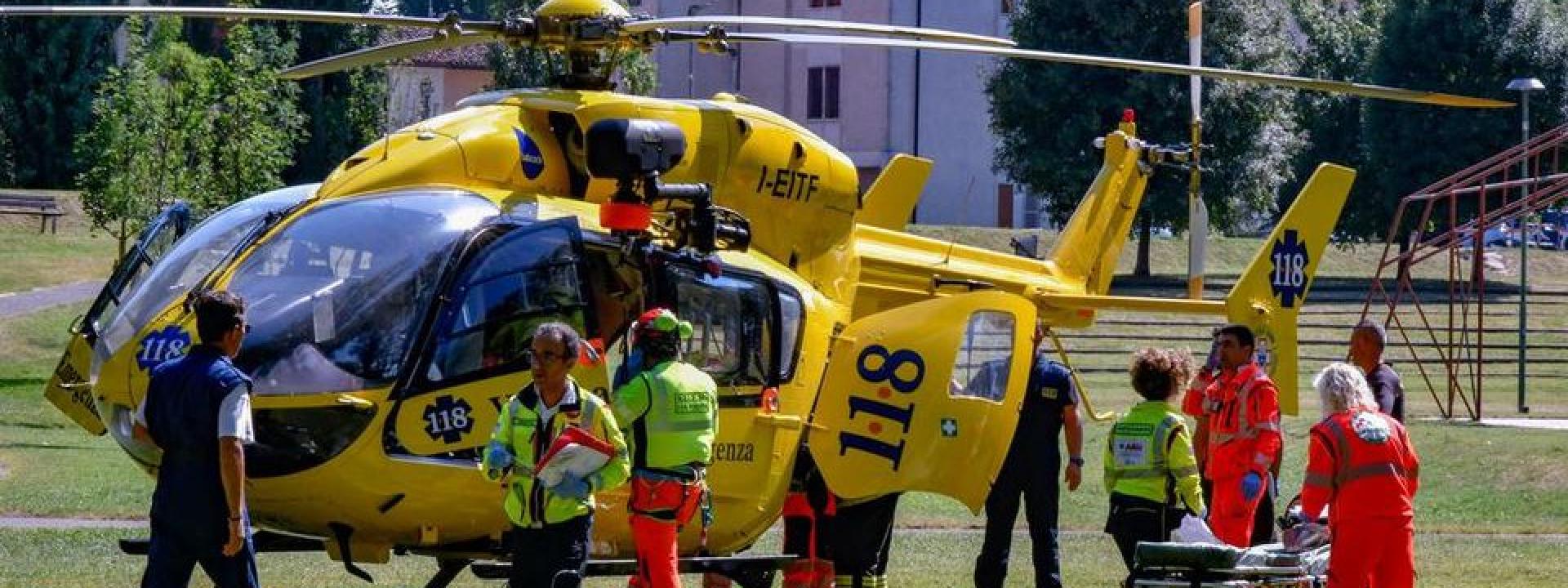 Marche  - Ragazzo colto da improvviso malore: soccorso da un ciclista di passaggio