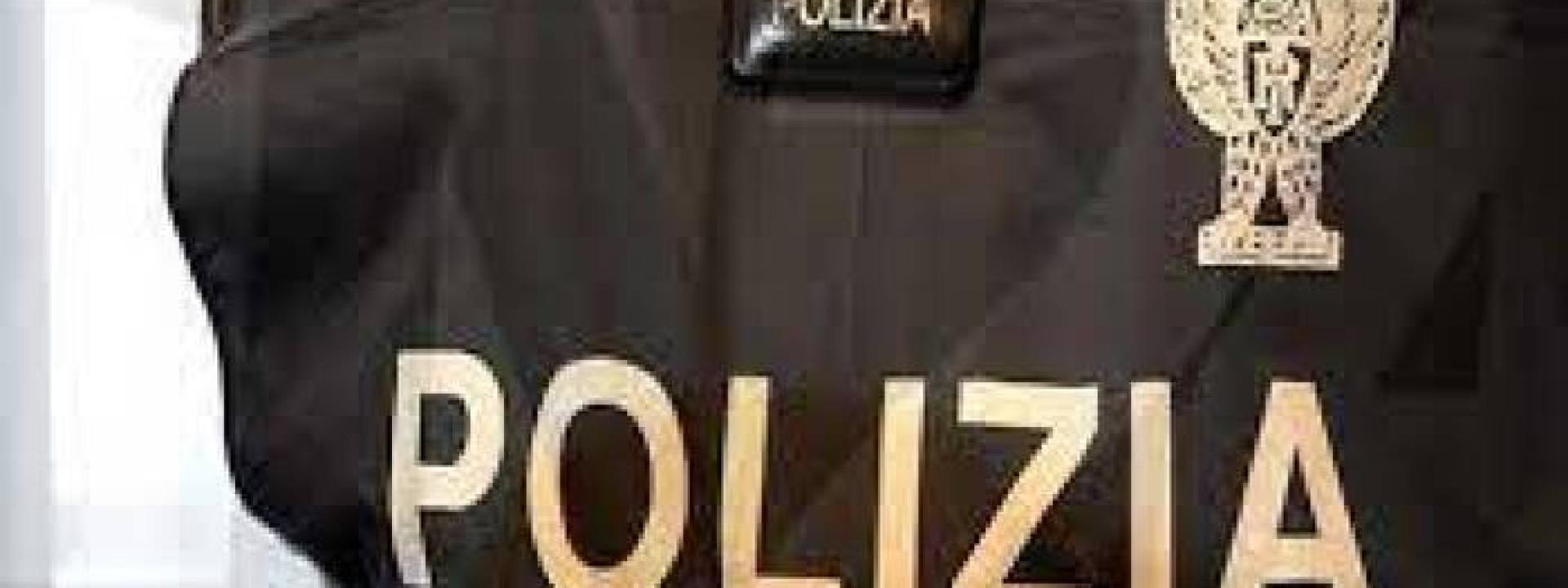 Scritte sataniche e crocifissi rotti dentro la scuola: identificato un gruppo di ragazzini, molti minori di 14 anni