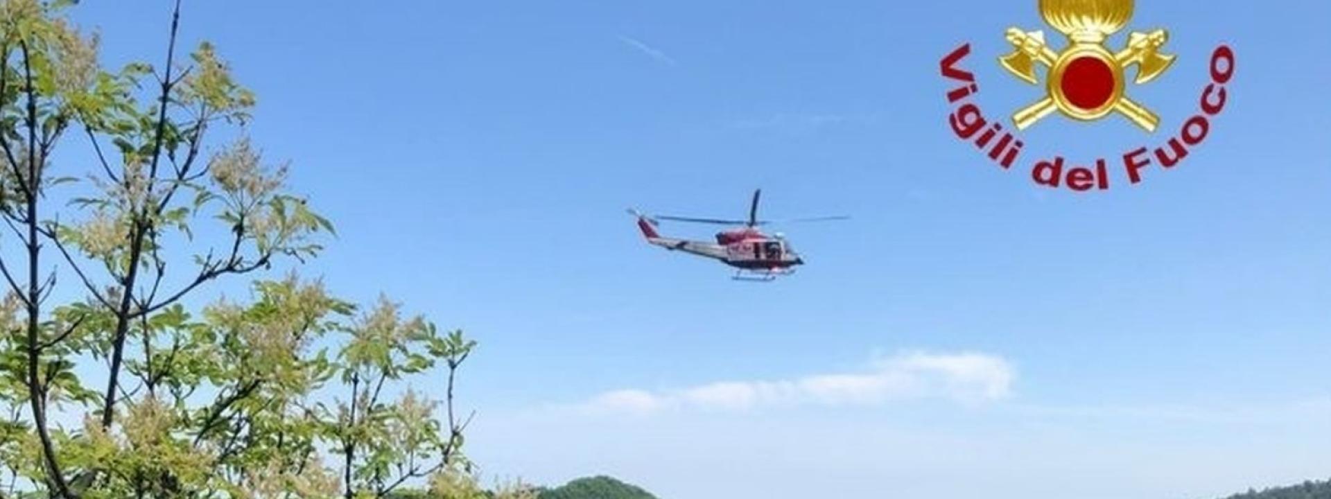 Marche - Si smarrisce con la mountain bike nel bosco: salvato dai pompieri in elicottero