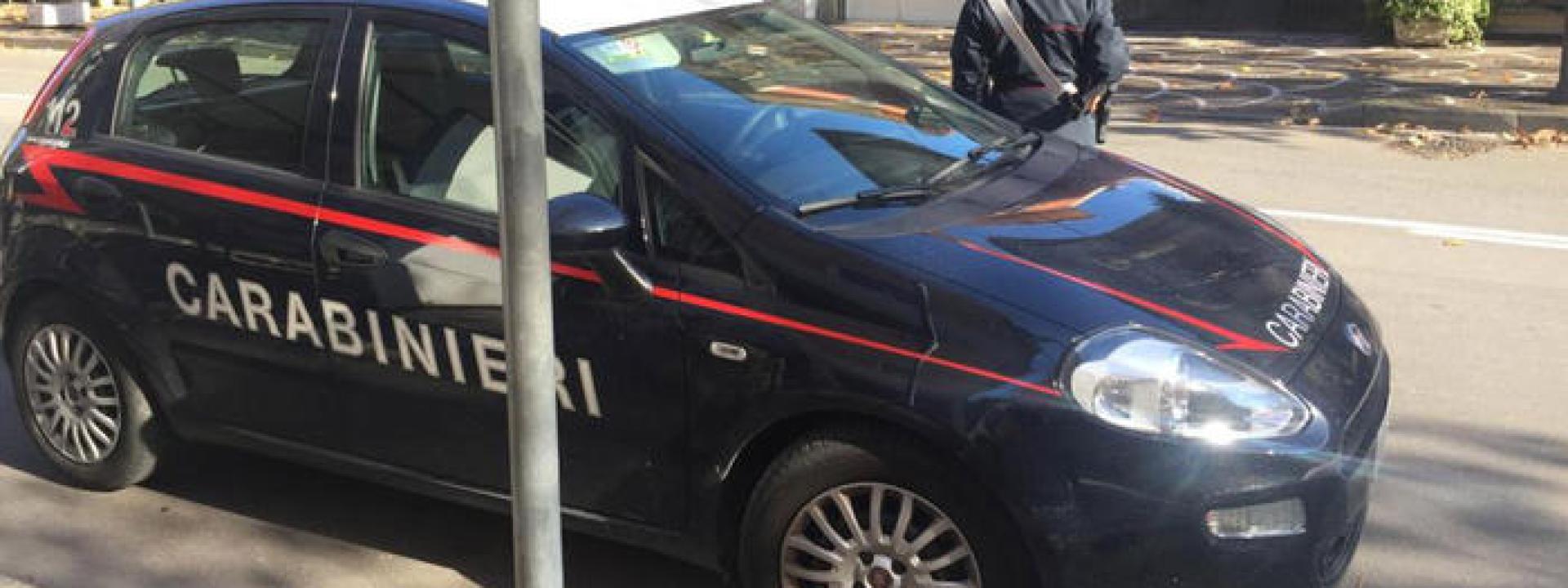 Marche - Compra l'auto on line e paga 5000 euro di acconto: era una truffa