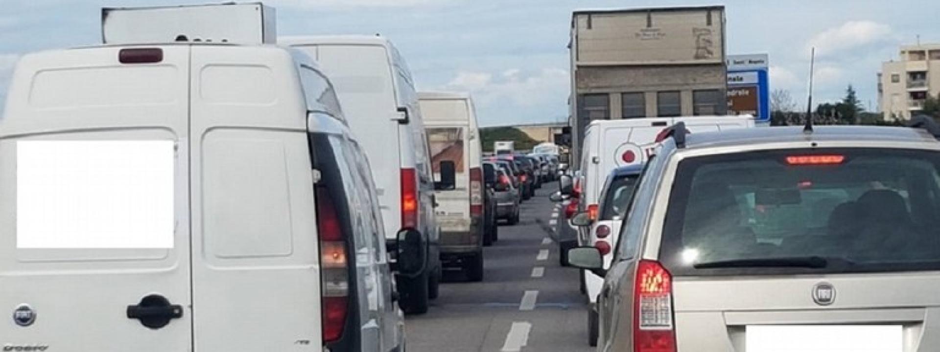 Marche - Code e disagi in superstrada dopo un doppio tamponamento: coinvolti 11 veicoli