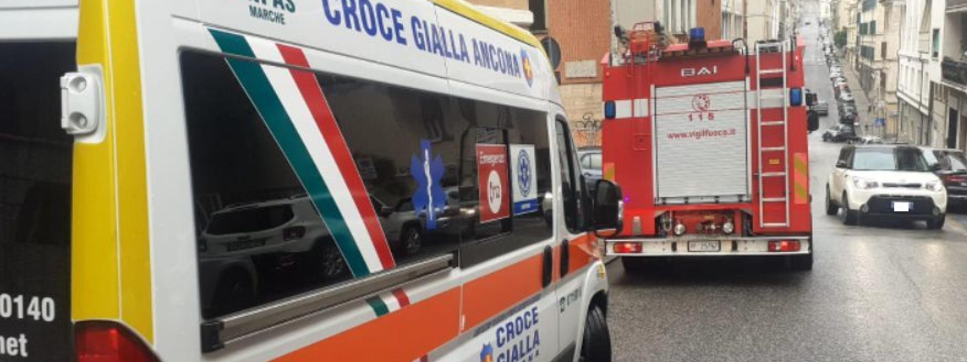 Marche - Chiama i soccorsi per il padre, ma si dimentica l'indirizzo e provoca il caos