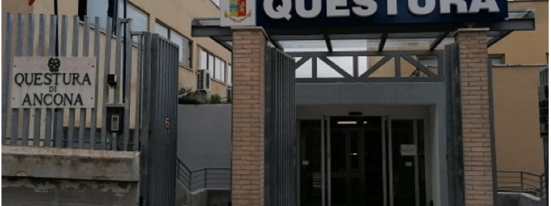 Marche - Choc in Questura: giovane poliziotto si toglie la vita