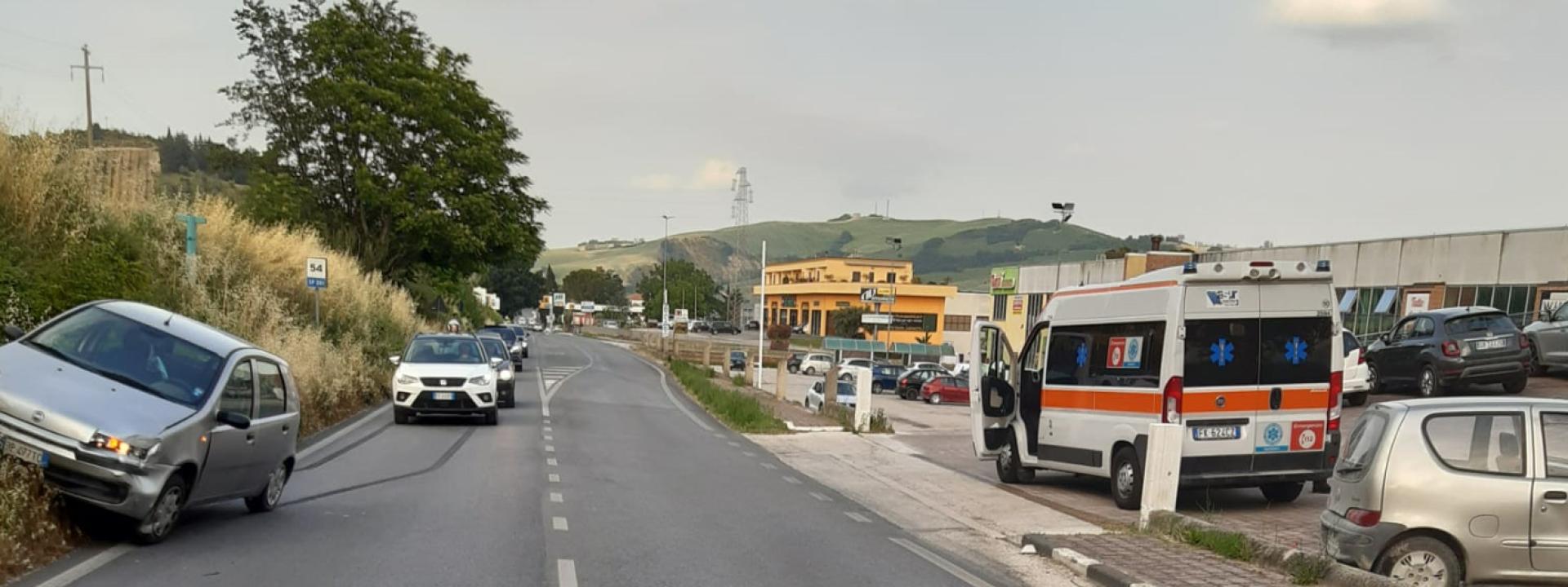 Marche - Schianto a San Severino, due donne in ospedale