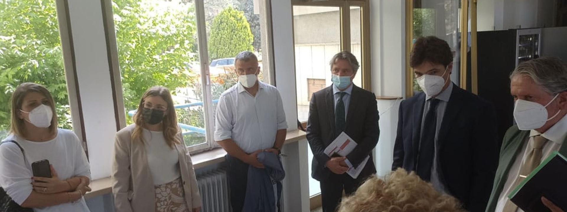 Marche - Acquaroli a Tolentino presenta il nuovo ospedale: 