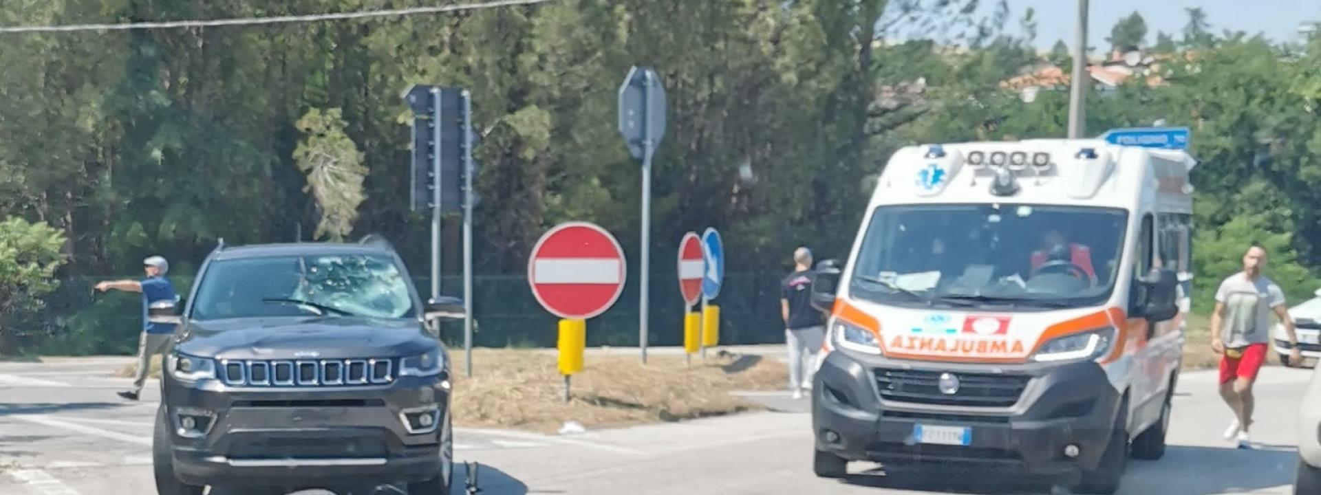 Marche - Ciclista travolto da una Jeep: a Tolentino interviene l'eliambulanza