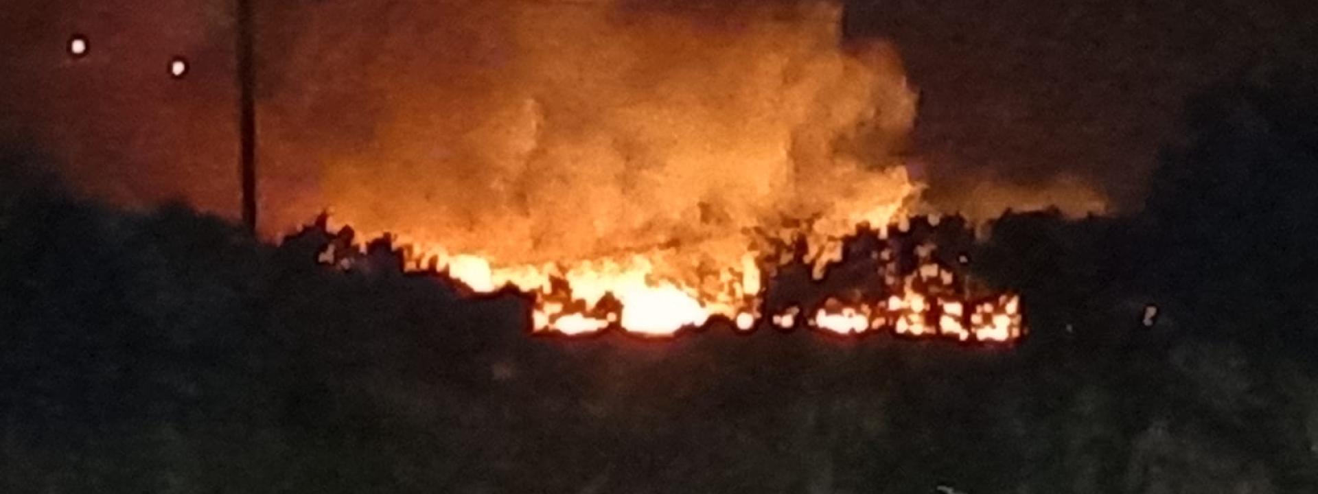 Marche - Grave incendio a Tolentino, in fiamme ettari di terreno