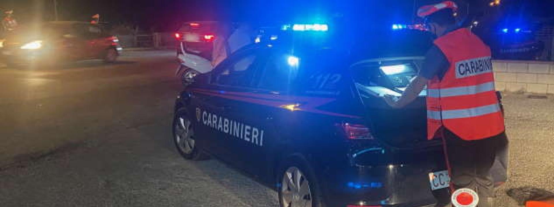 Marche - Notte di controlli a Porto Recanati, 4 patenti ritirate e sospese le attività di un balneare e di una gelateria