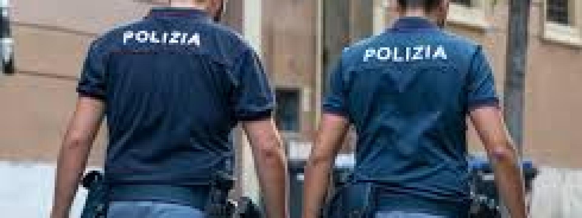 Marche - Il marito minaccia di morte la moglie, un uomo aggredisce il fratello: liti in famiglia sedate dalla Polizia