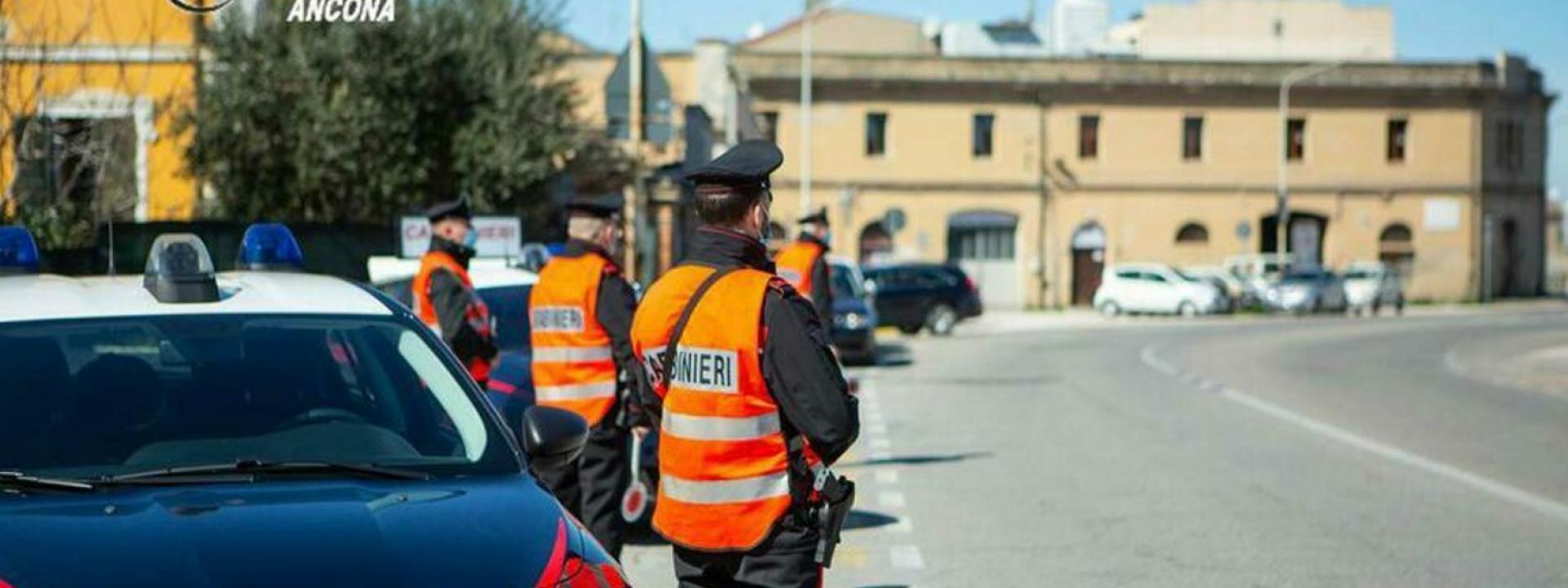 Marche - Cocaina e contanti in casa: in manette una donna