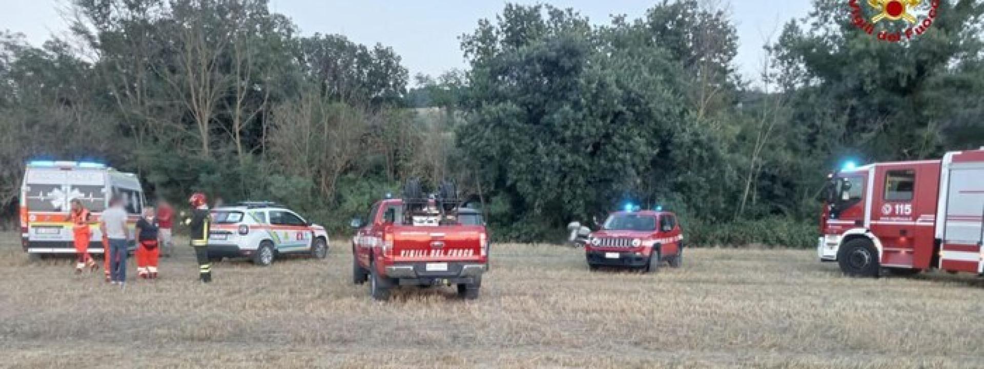 Marche - Ultraleggero cade durante la fase di decollo: due feriti