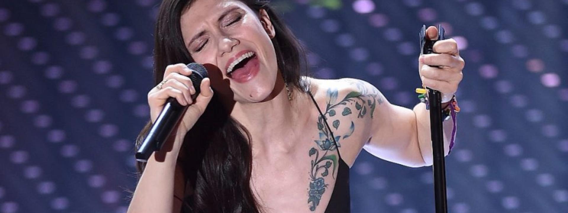 Marche - Elisa positiva al Covid, slitta il concerto di Fermo