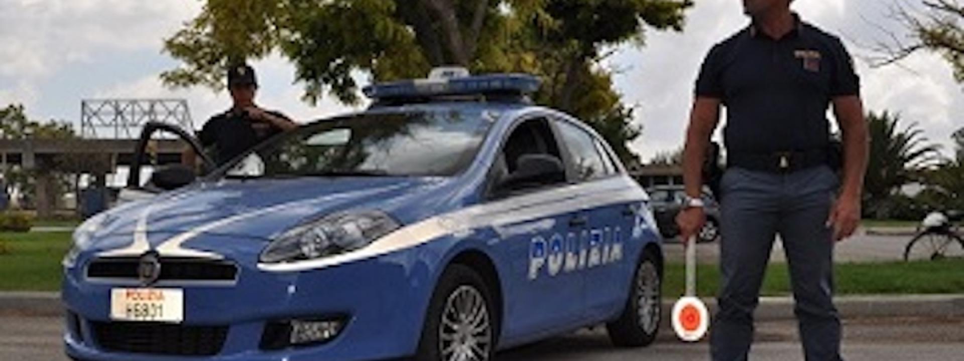 Marche - Arrestato dopo un folle inseguimento in pieno centro: aveva 41 grammi di coca