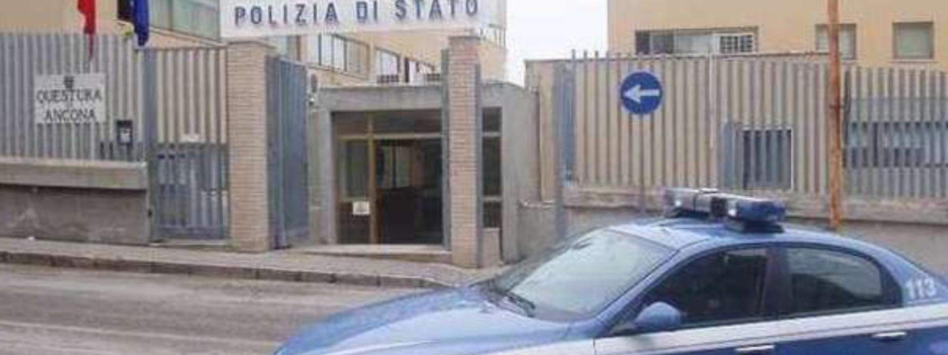 Marche - Mette a soqquadro la Motorizzazione poi scappa: identificato grazie a una foto scattata da un dipendente