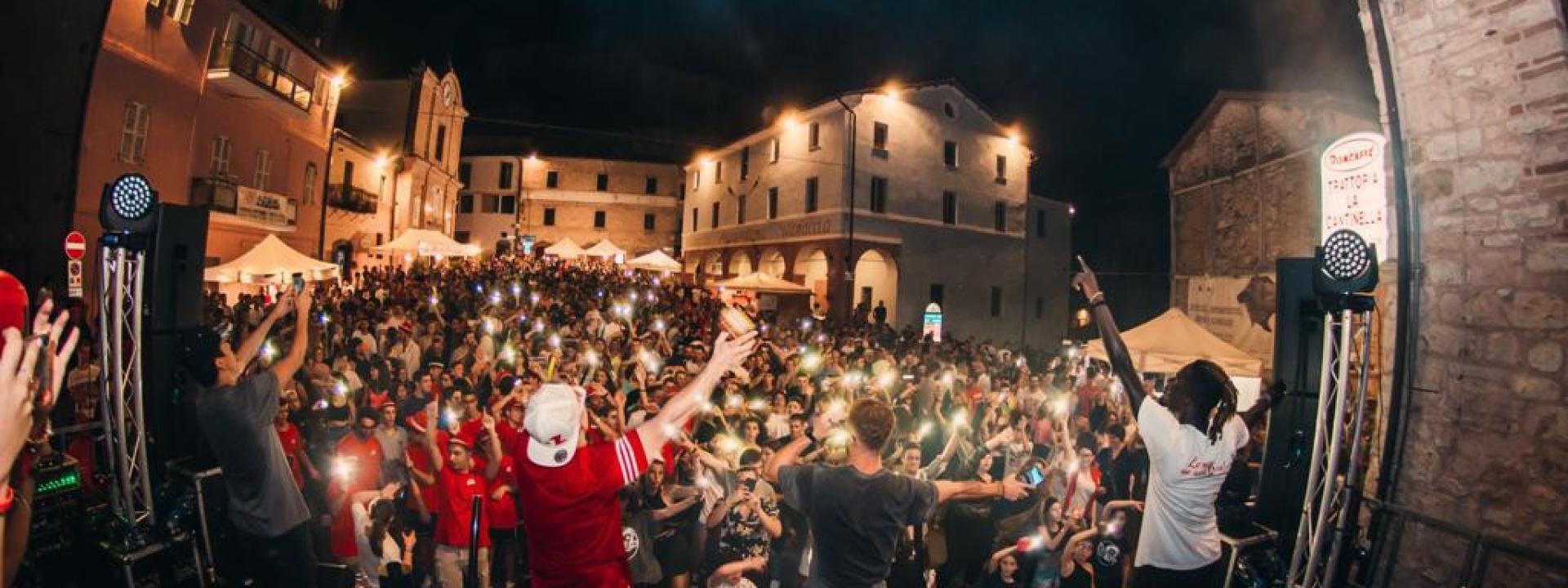 Marche - Ritorna a Serrapetrona la Sagra della Vernaccia