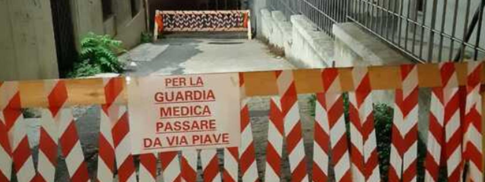 Marche - Cade un cornicione, spostato l'ingresso della Guardia medica