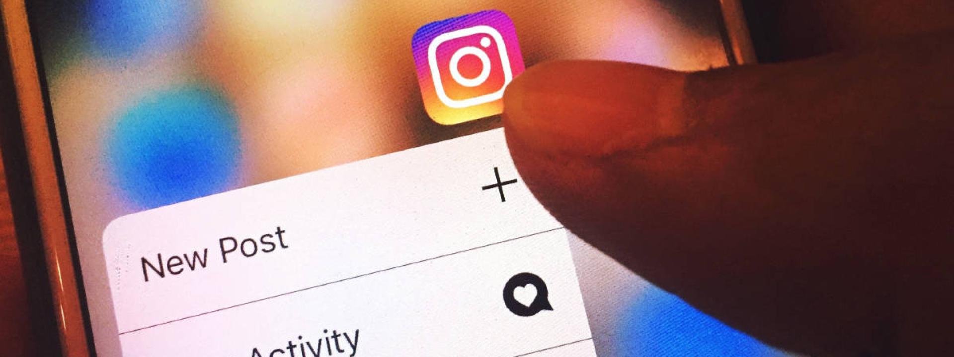 Marche - Si infila una busta di plastica intorno al collo e minaccia il suicidio in diretta Instagram: salvata