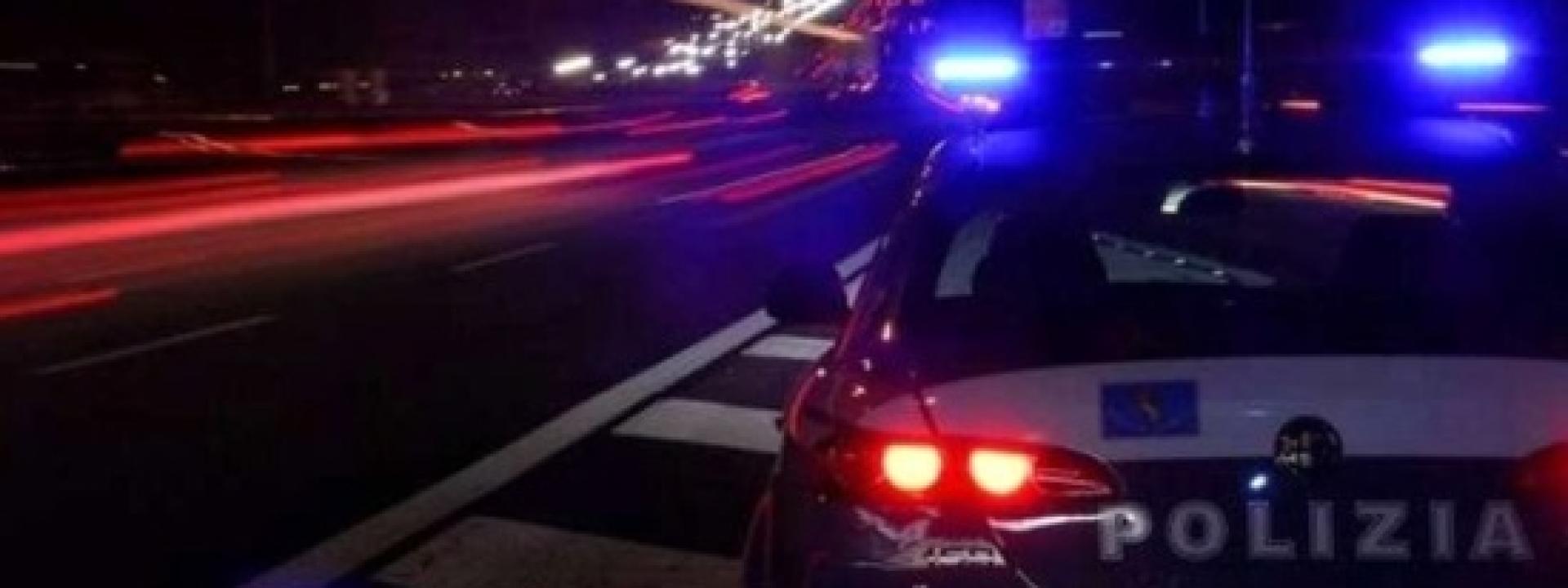 Marche - Auto ferma in mezzo all'autostrada: dentro c'era il cadavere di un 54enne