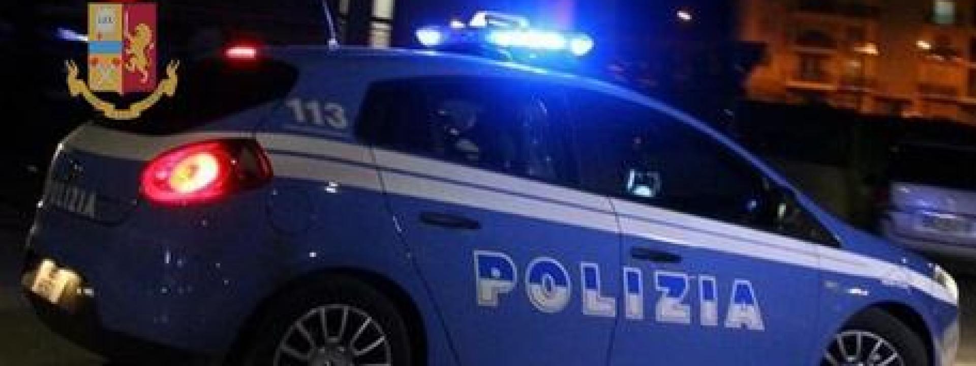 Marche - Fermati dalla Polizia, mostrano documenti falsi: arrestati 4 giovani