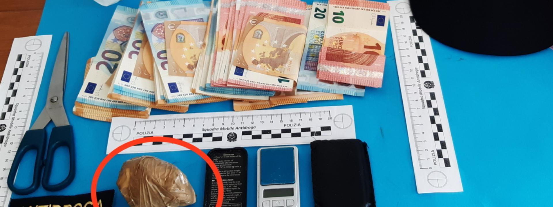 Marche - Dopo 4 anni e mezzo di carcere per spaccio, finisce ancora in manette con mezz'etto di cocaina