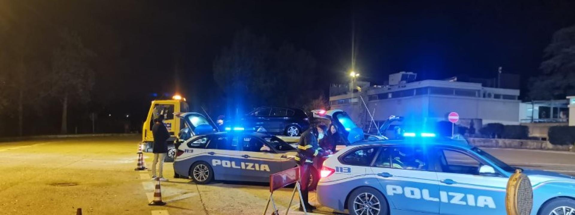 Marche - Fermati dalla Polizia mentre guidavano ubriachi: in 13 tornano a casa a piedi