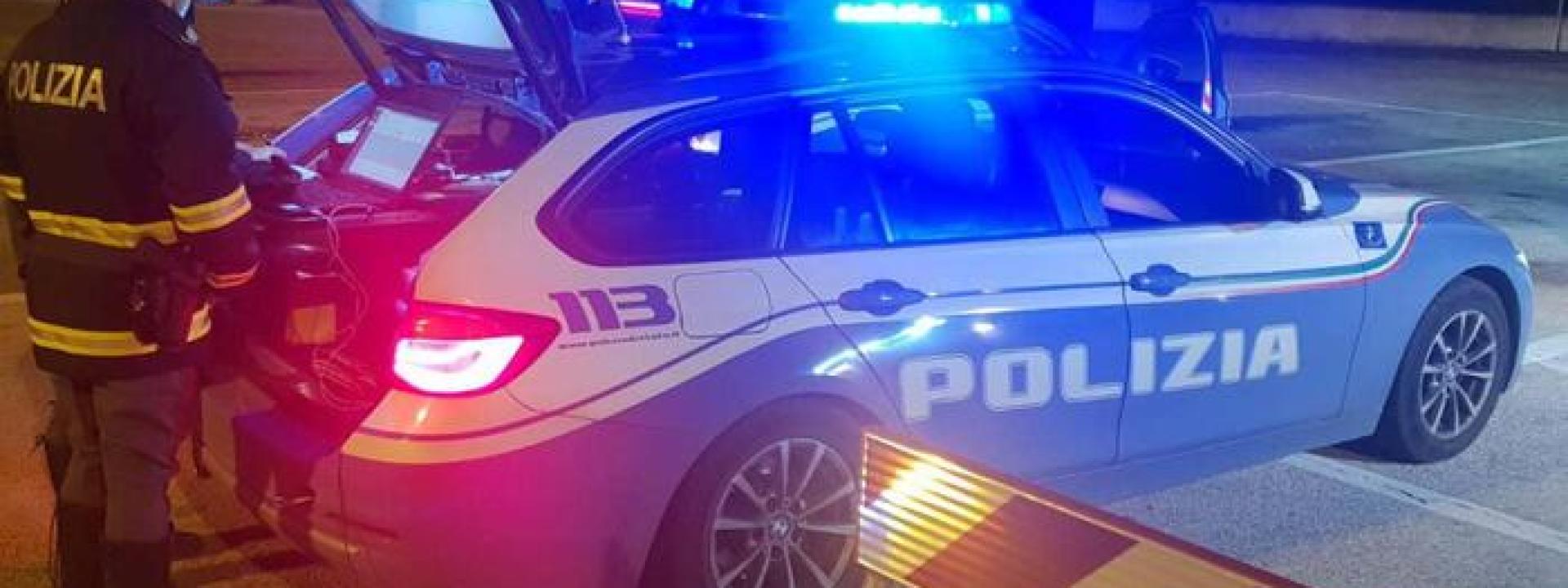 Marche - Pedinamenti e messaggi vocali minacciosi: 47enne arrestato per stalking alla ex