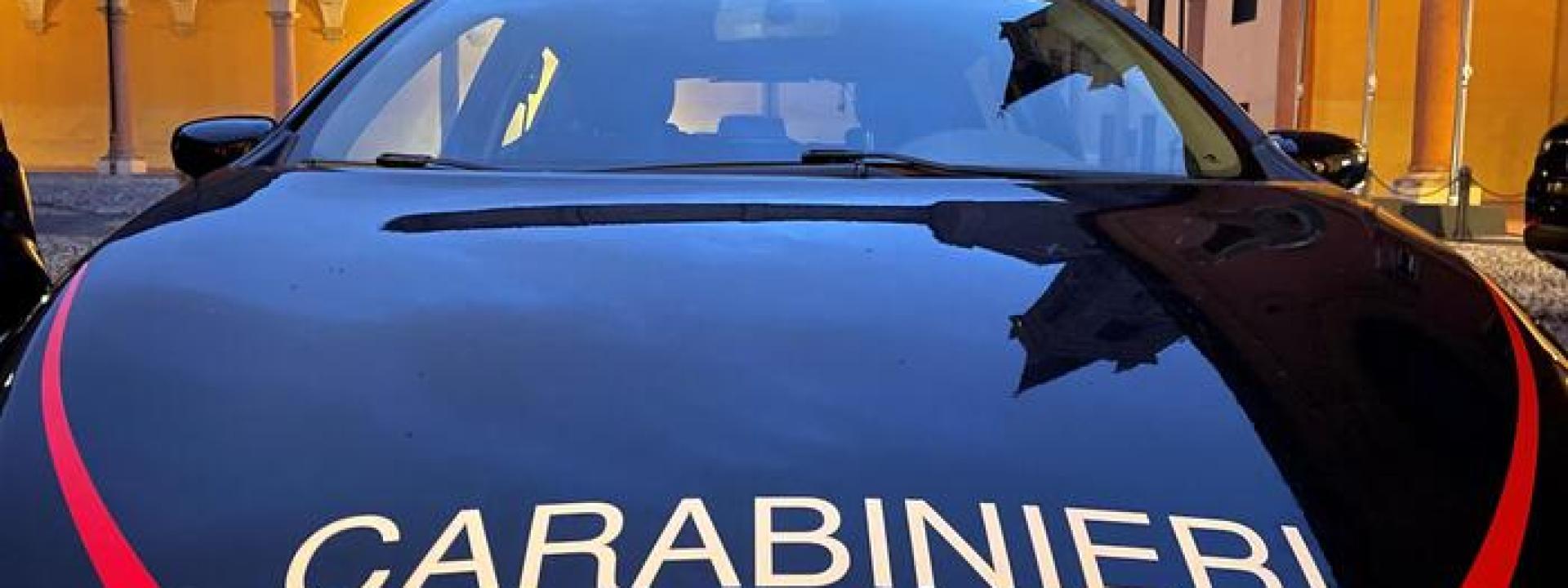 Marche - Buca le gomme delle auto in sosta: denunciato 56enne