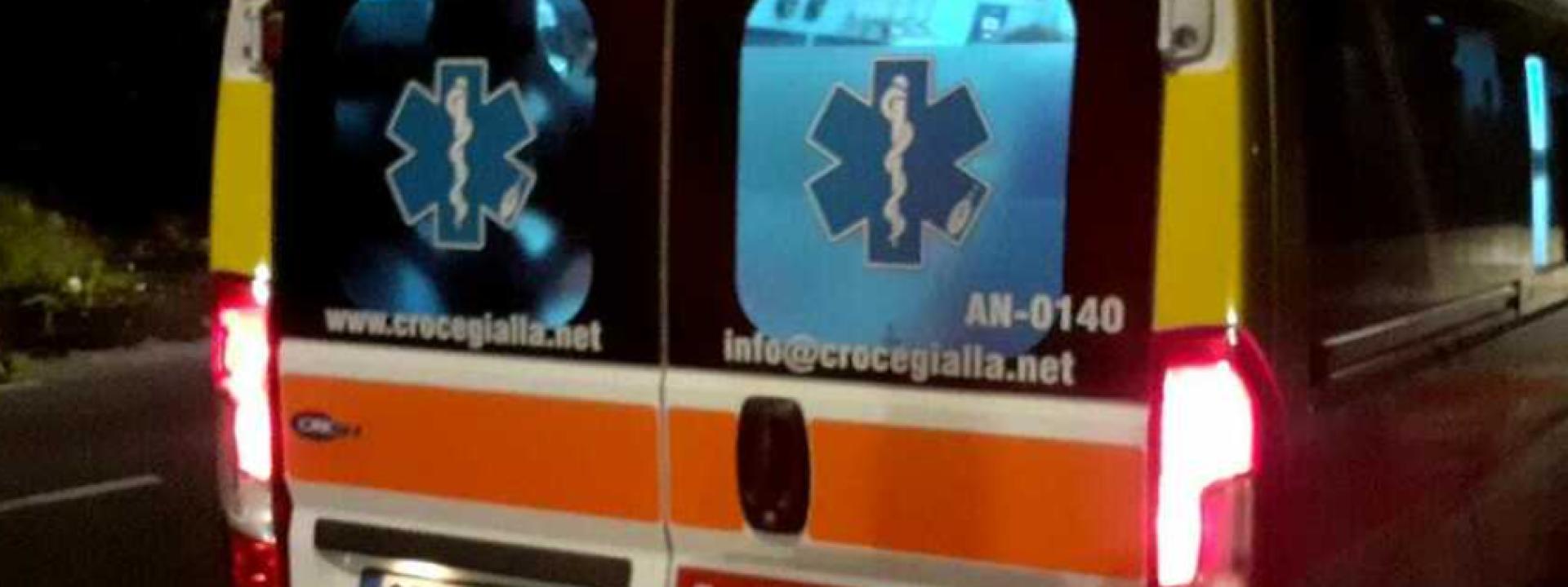 Marche - La partita di calcetto fra amici degenera in rissa: 28enne a Torrette in codice giallo