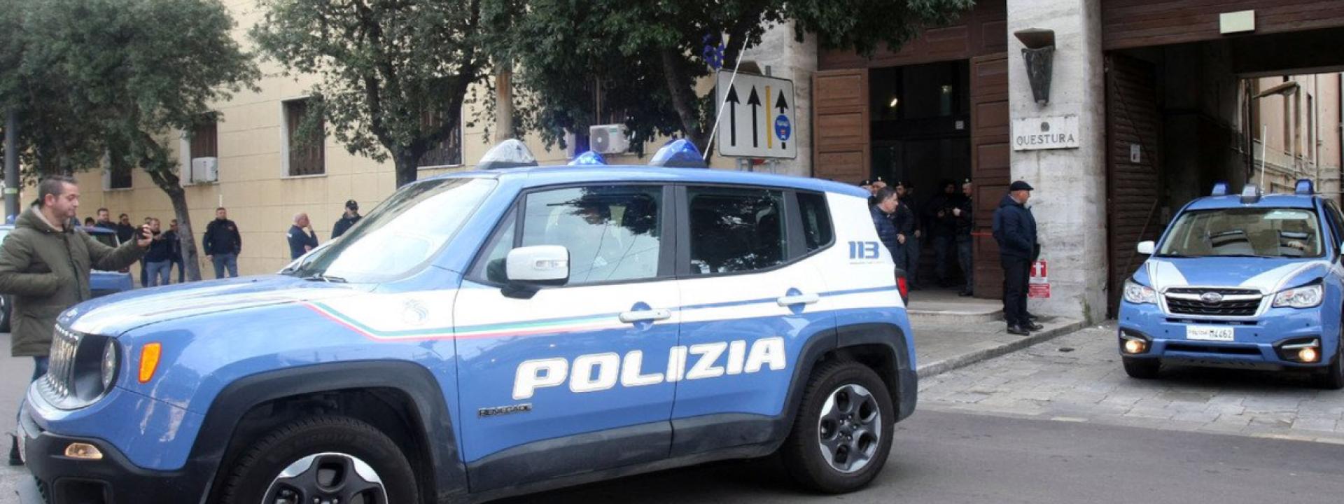 Poliziotto di 58 anni si accascia e muore davanti ai colleghi per un malore improvviso