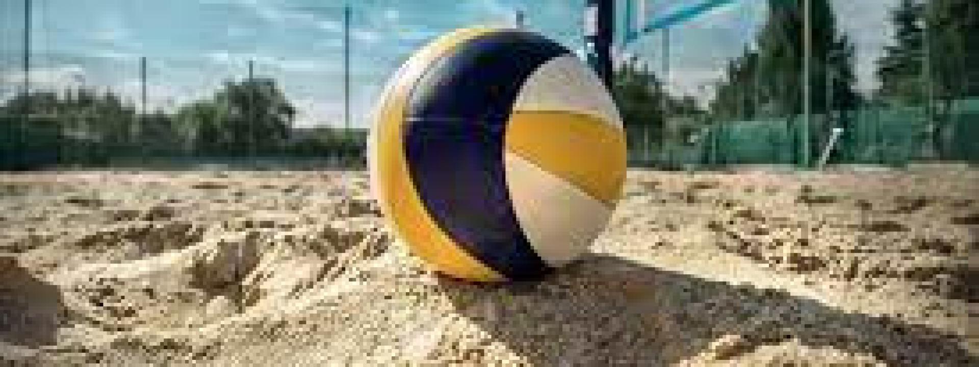 Marche - Tragedia sul campo di beach volley: 56enne muore mentre gioca col figlio