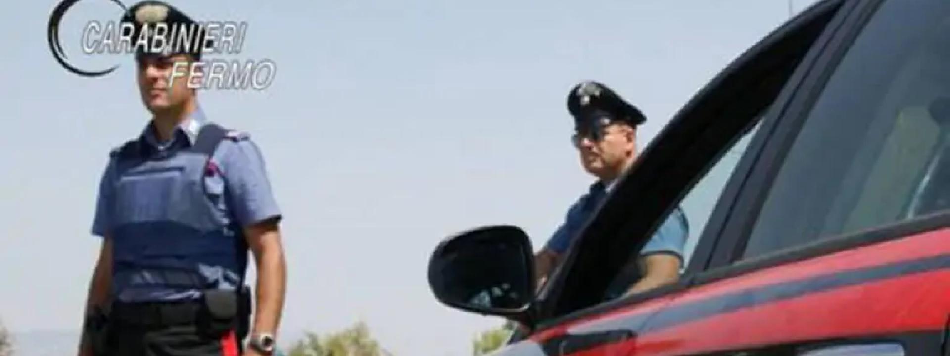 Marche - I carabinieri li fermano per un controllo e loro li insultano: denunciati padre e figlia