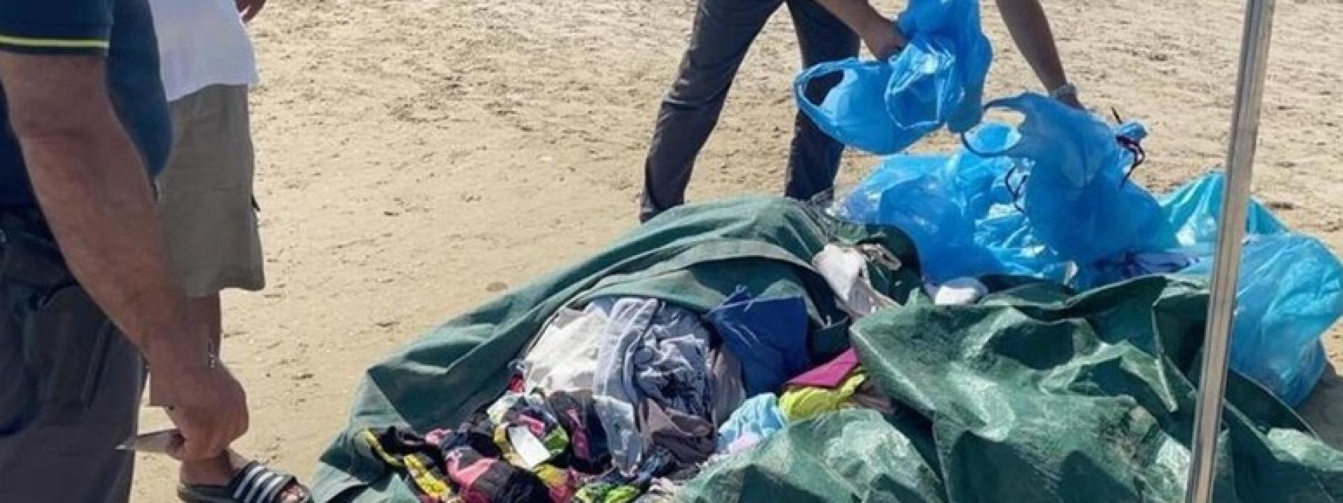 Marche - Maxi sequestro a venditori abusivi: 21mila prodotti andranno alle famiglie povere