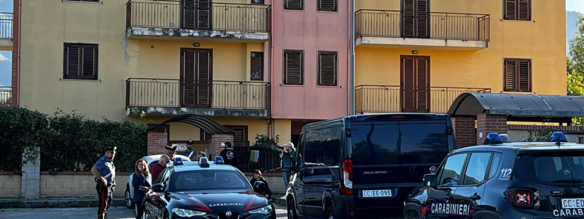 Marche - Donna di 53 anni uccisa in casa nella notte: fermato l'ex marito