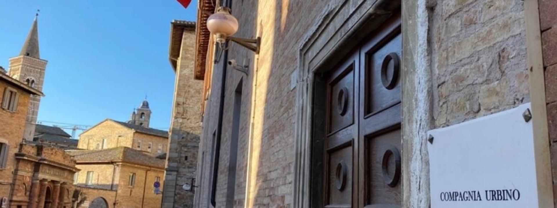 Marche - Fatture a una onlus per crediti inesistenti: sequestri per un milione