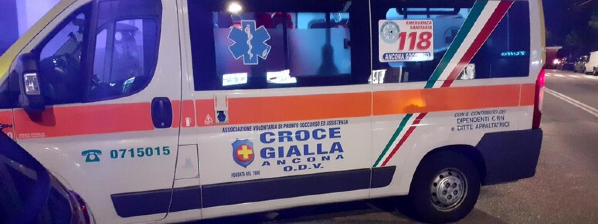 Marche - Durante una lite, lancia una bottiglia aperta di ammoniaca in faccia a un 51enne