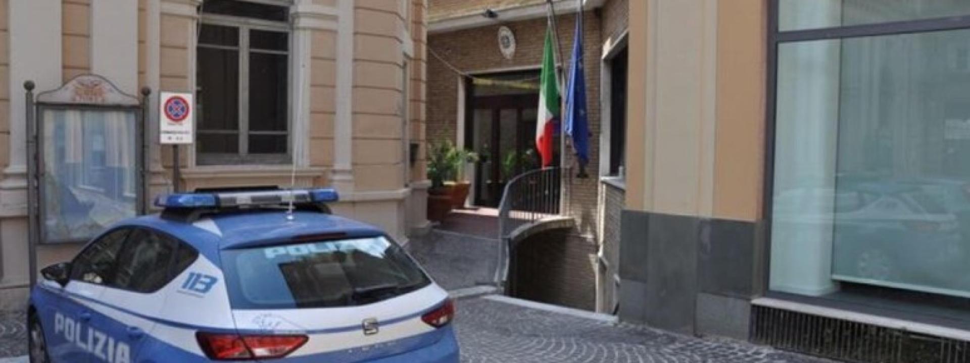 Marche - Entra in casa con la forza e rapina la nonna